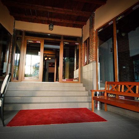 Hotel Zara Roman Ngoại thất bức ảnh