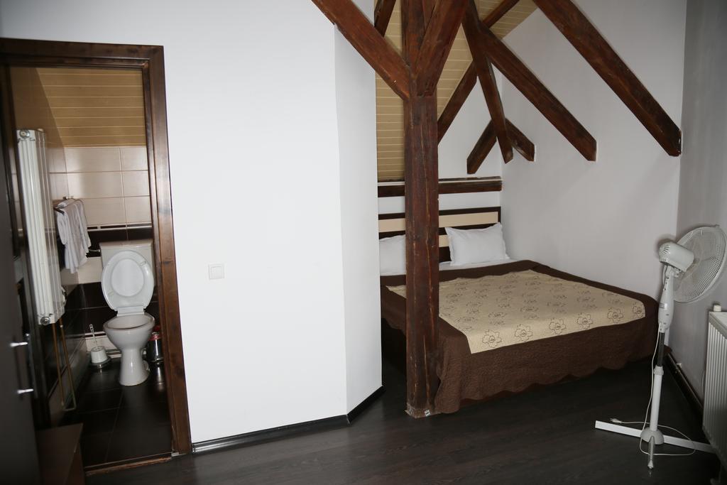 Hotel Zara Roman Ngoại thất bức ảnh