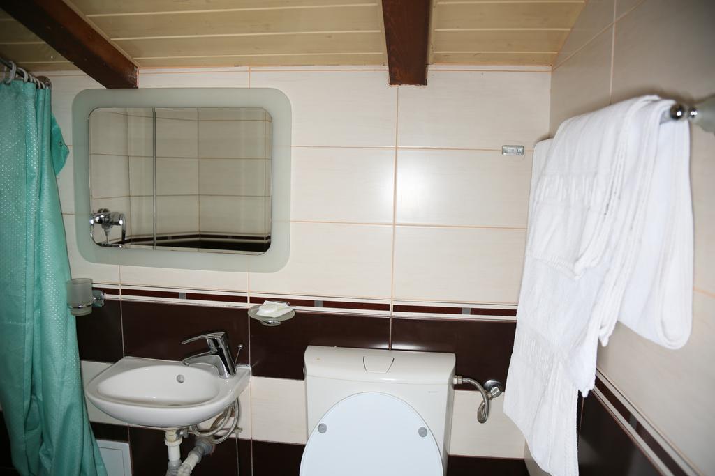 Hotel Zara Roman Ngoại thất bức ảnh