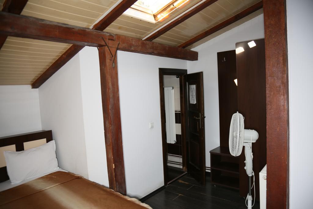 Hotel Zara Roman Ngoại thất bức ảnh