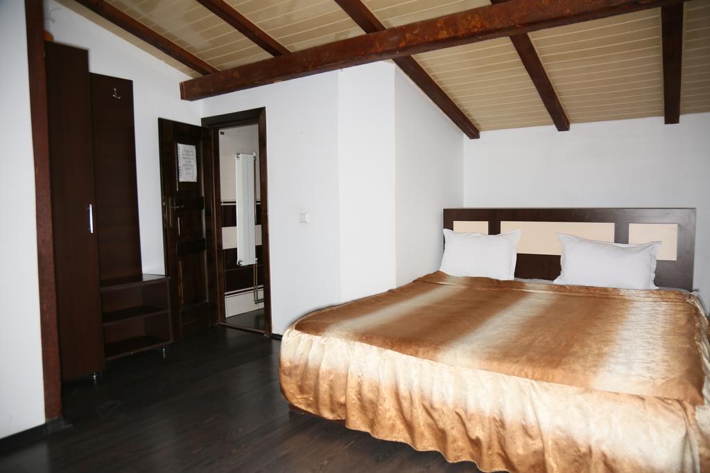 Hotel Zara Roman Ngoại thất bức ảnh