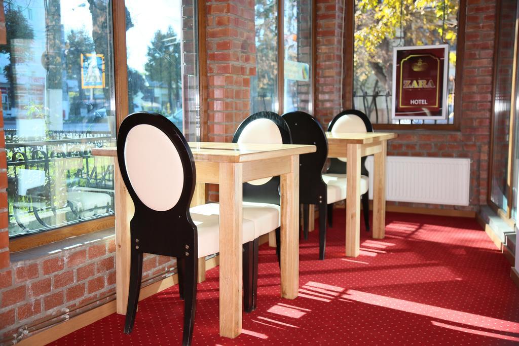 Hotel Zara Roman Ngoại thất bức ảnh