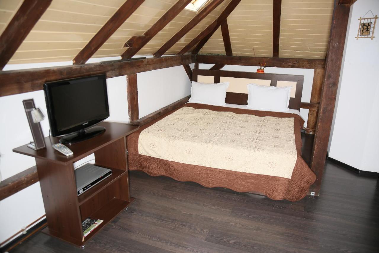 Hotel Zara Roman Ngoại thất bức ảnh