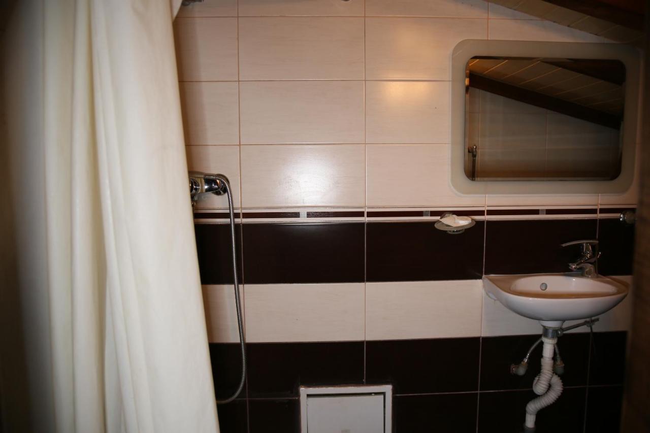 Hotel Zara Roman Ngoại thất bức ảnh